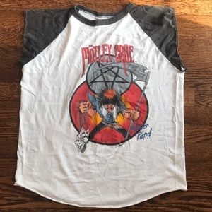 AUTHENTIC VINTAGE Motley Crue T-shirt 85-86
